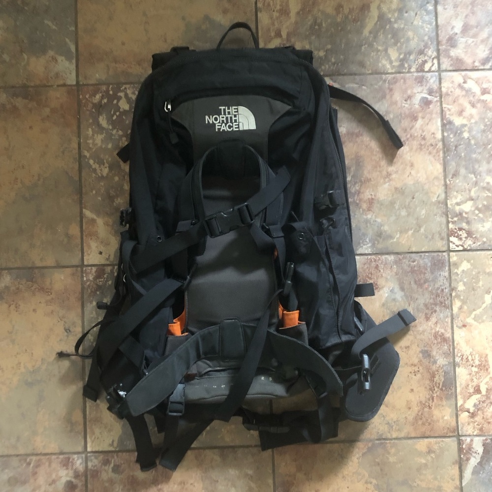 The North Face Chugach 25 hiking backpack bag excellent condition